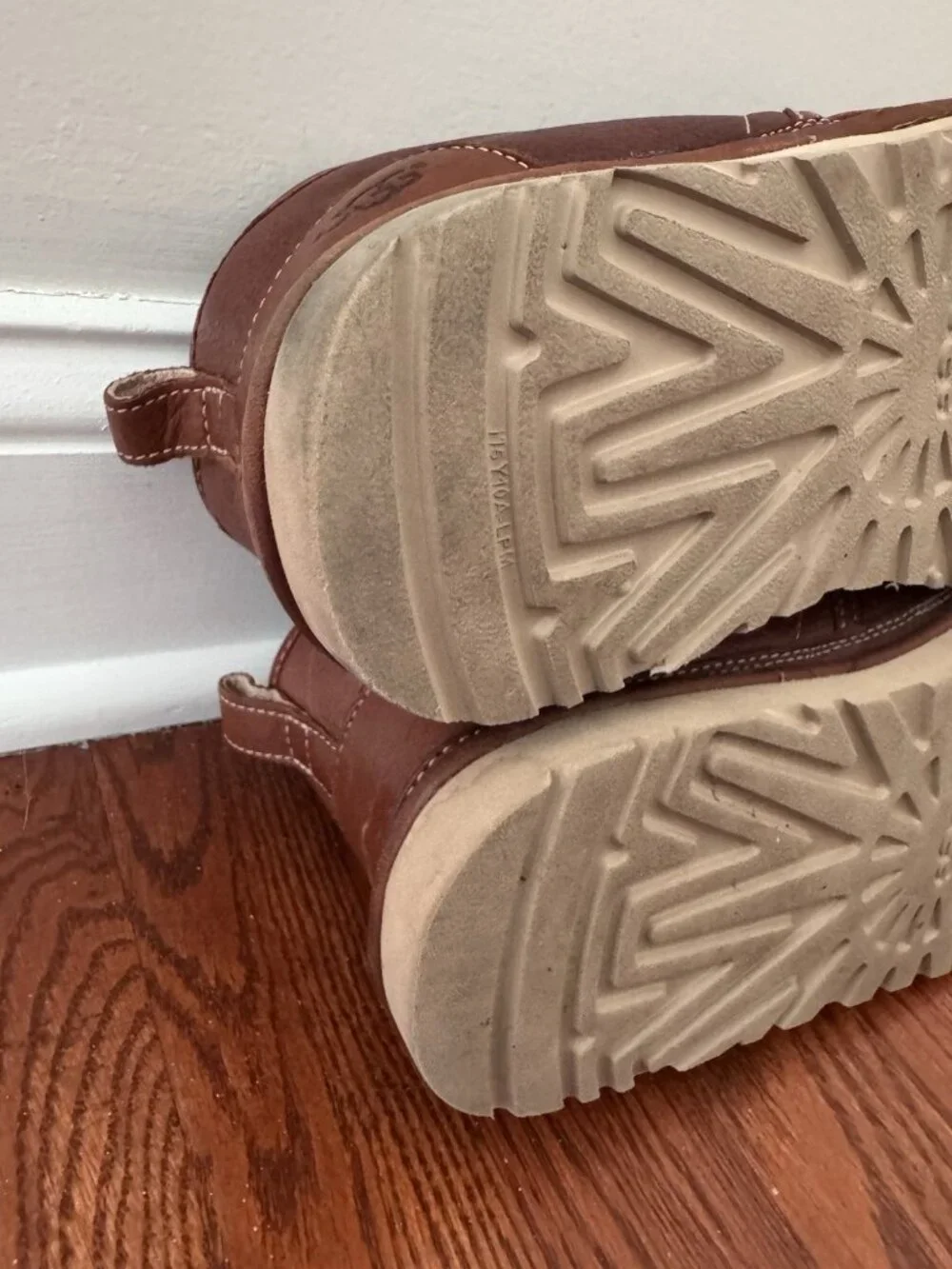 UGG men neumel